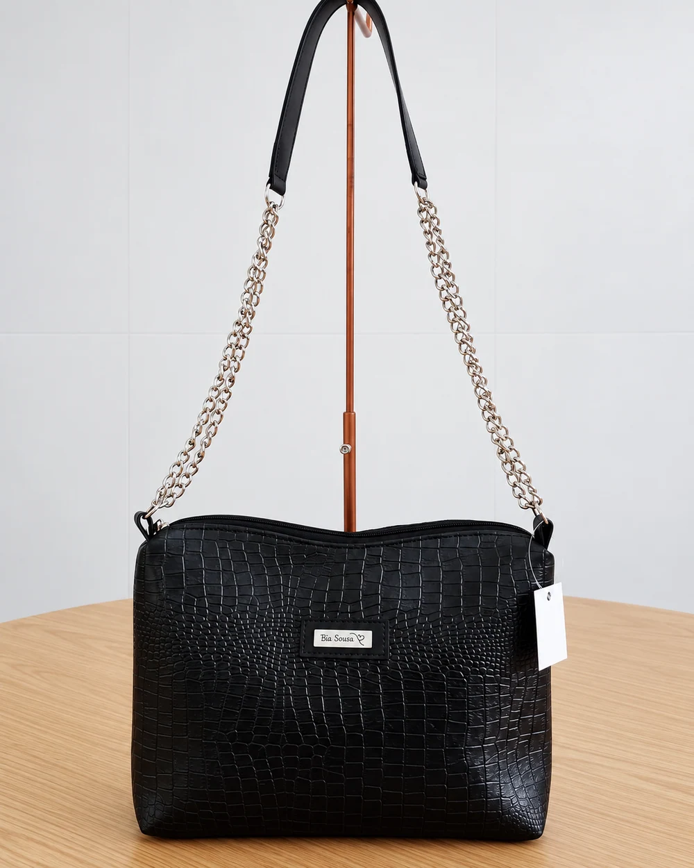 Bolsa preta texturizada